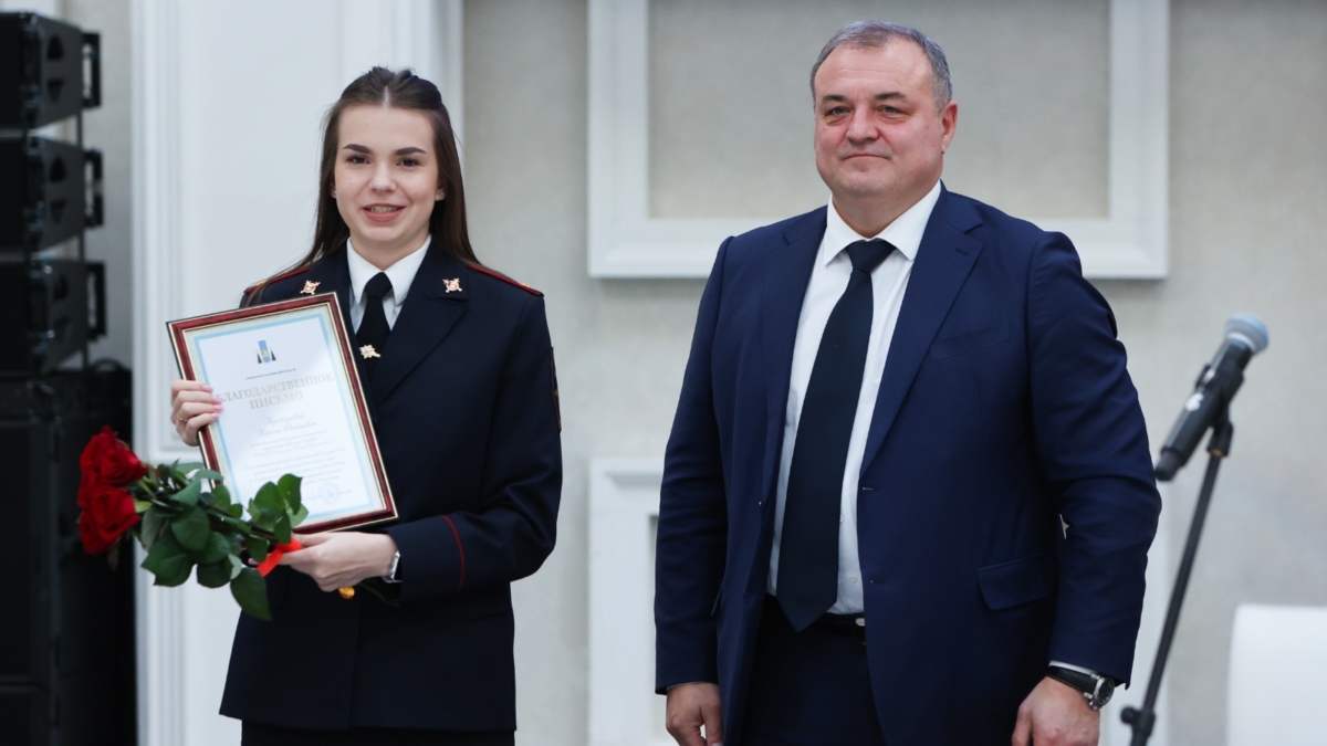 Торжественное мероприятие в честь Дня сотрудника органов внутренних дел состоялось в Южно-Сахалинске