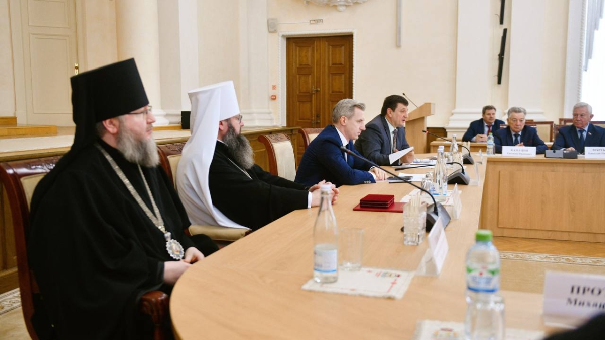 Василий Анохин принял участие в Рождественской парламентской встрече
