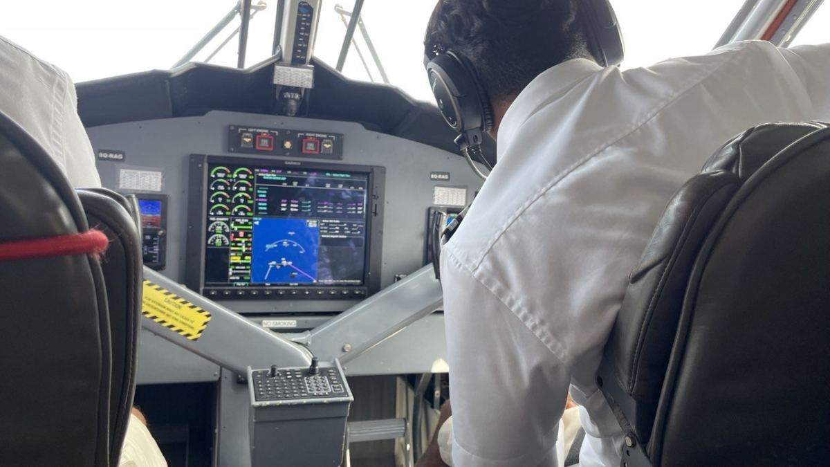 Из разбившегося самолета в Южной Корее извлекли 176 тел погибших редакции/ пилот мальдивской авиакомпании