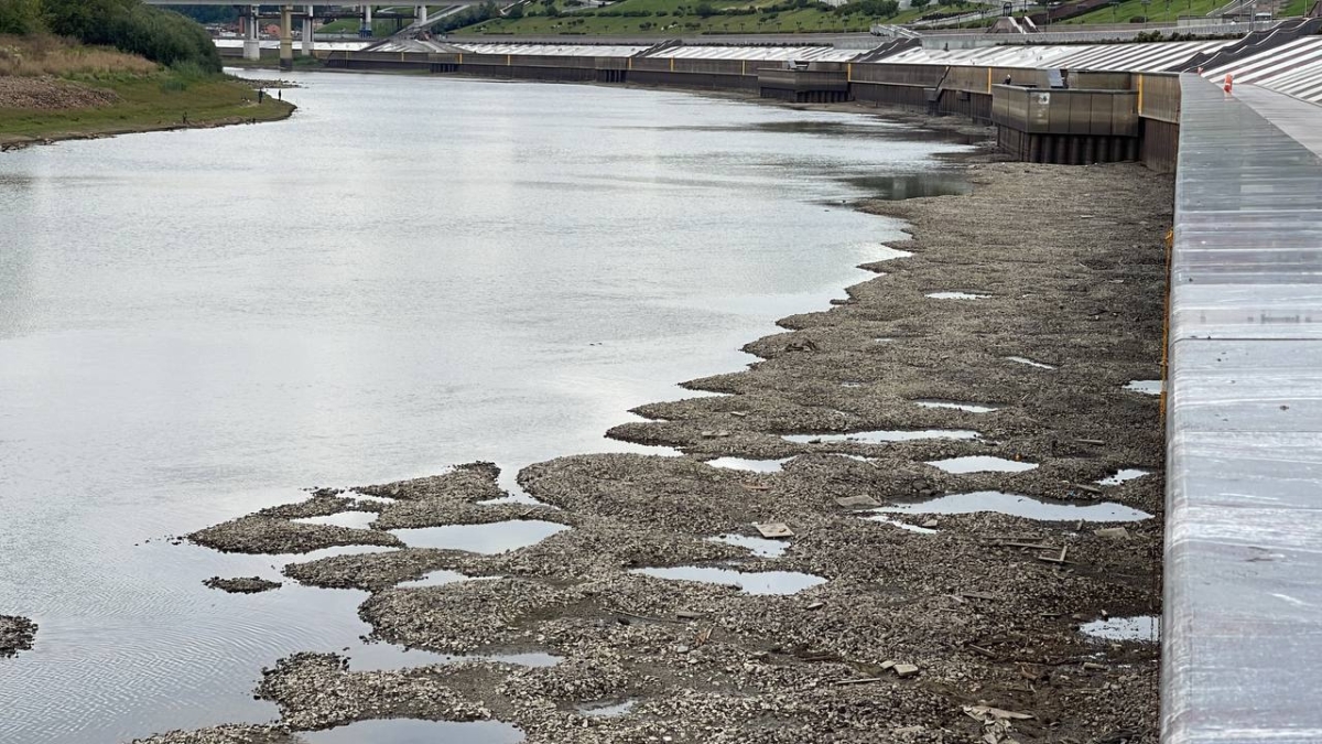 В Карелии спасли туристов после массового провала снегоходов под лед ИА SM-News Тюмень