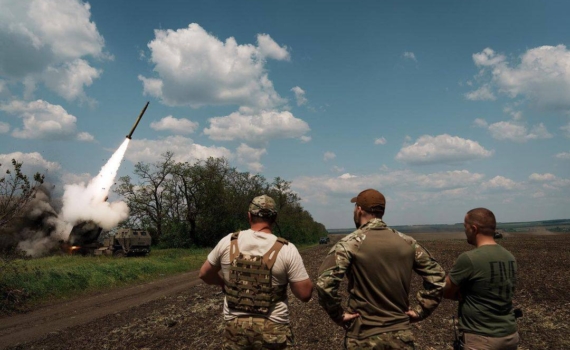 ВСУ обстреляли центр Донецка, где нет военных объектов, вероятно, из РСЗО западного производства