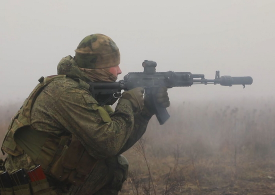 Военный аналитик утверждает, что потери российской армии снижает воровство украинских чиновников