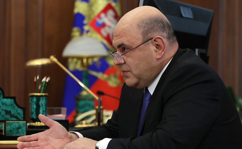Политолог считает, что Мишустину «стоит сказать» спасибо за то, что «страна выжила и выстояла»