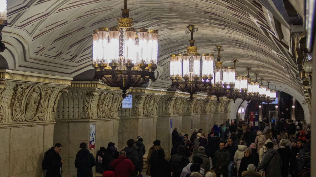 В США девушка родила в вагоне метро с помощью попутчиков