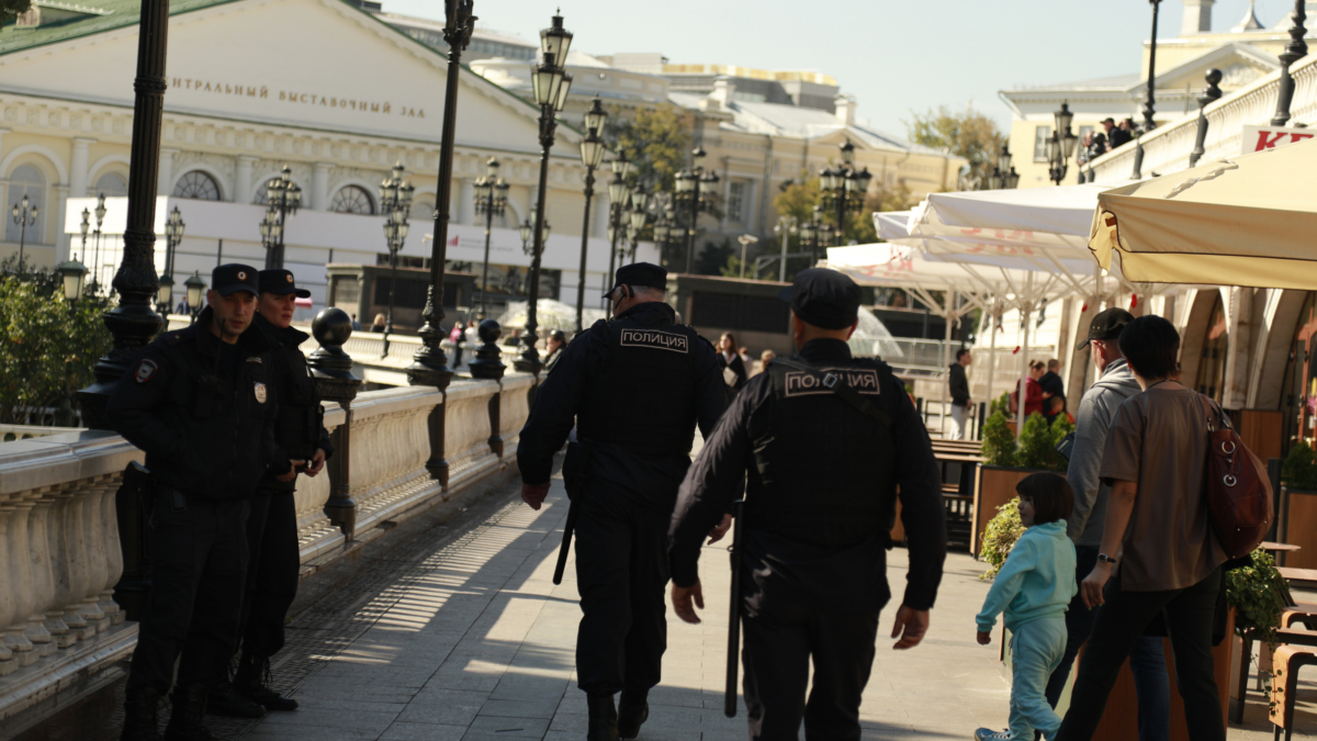 В дагестанском Кизилюрте мать держала прикованной к батарее 15-летнюю дочь