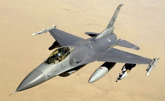 Опубликована видеозапись полета истребителя F-16 с ракетами над Сумами