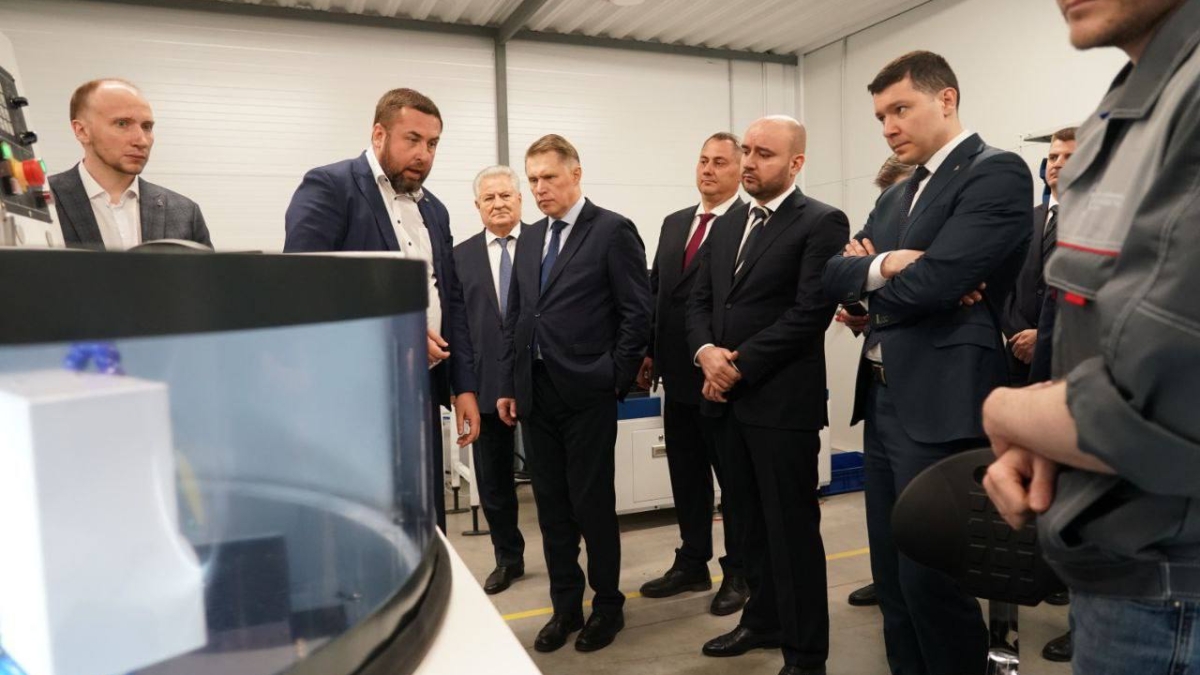 Мурашко, Алиханов и Федорищев открыли вторую очередь центра серийного производства СамГМУ