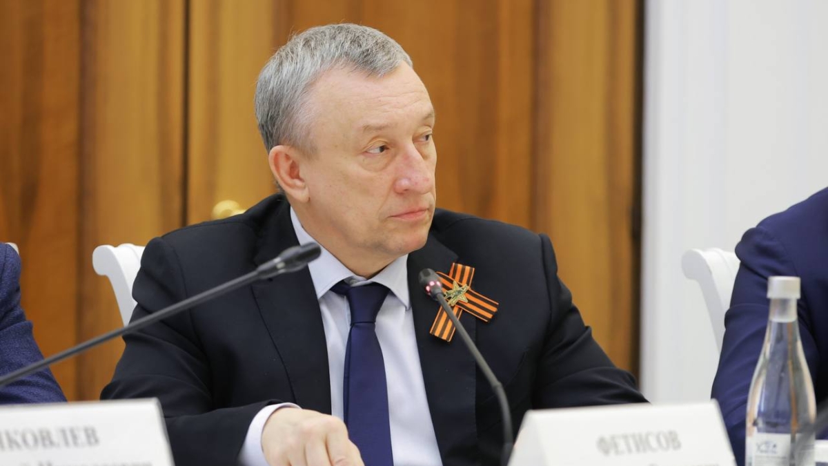 Подготовку к 9 Мая, капремонт школ, вывоз мусора обсудили на оперативном совещании в областном Правительстве