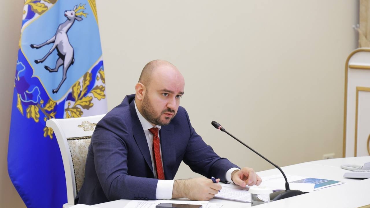 Подготовку к 9 Мая, капремонт школ, вывоз мусора обсудили на оперативном совещании в областном Правительстве