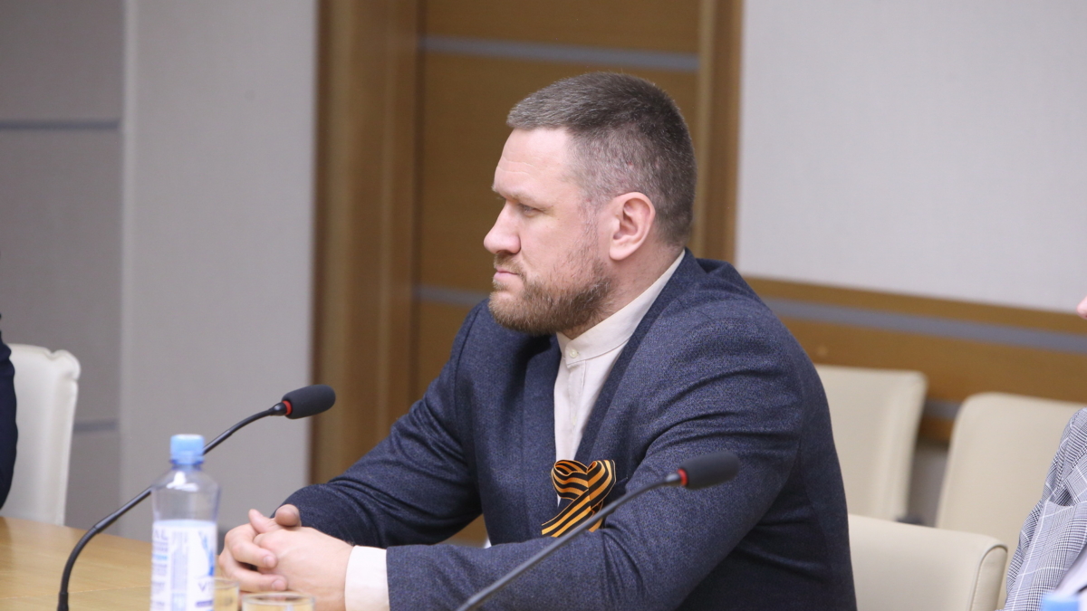 Губернатор Владимир Мазур напутствовал врачей 25-й юбилейной «Плавучей поликлиники»