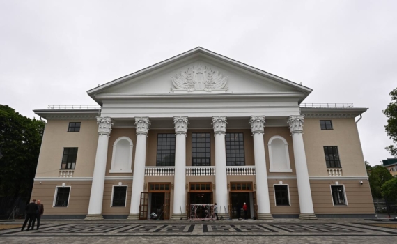 В Адыгее завершили реконструкцию концертного зала «Нальмэс»