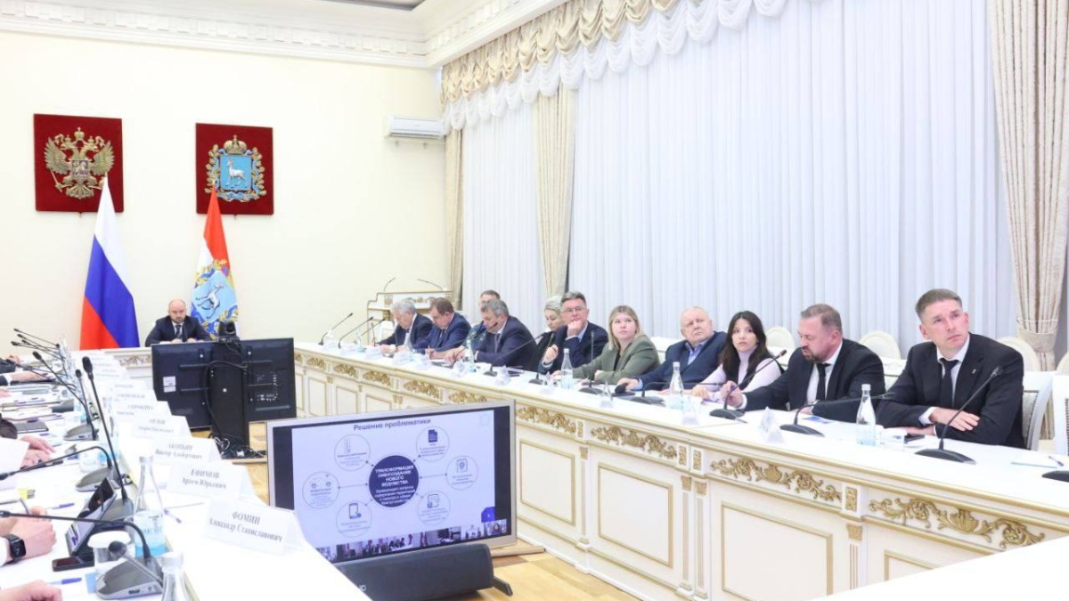 Подготовка к «Последнему звонку», ГИА и благоустройство парков – главные темы оперативного совещания в Правительстве