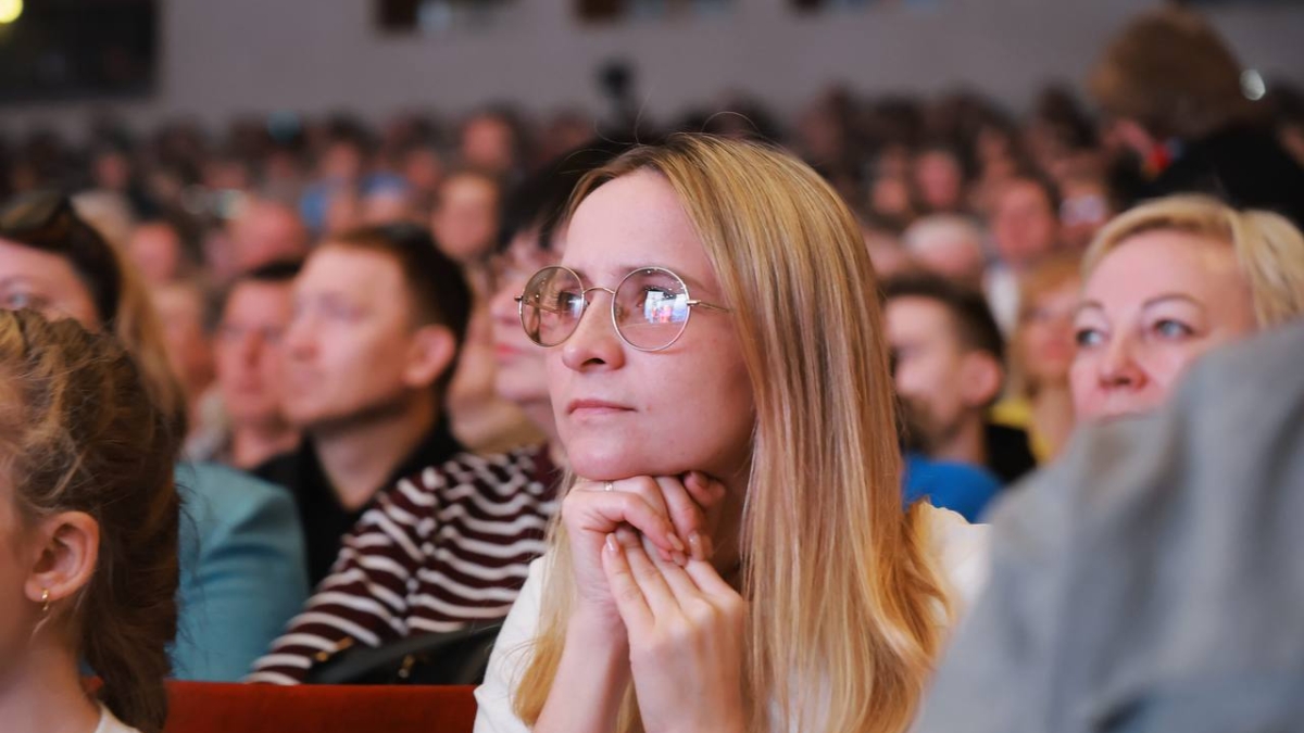 Губернатор Вячеслав Федорищев и замглавы Минпромторга Роман Чекушов поздравили с Днем химика работников отрасли