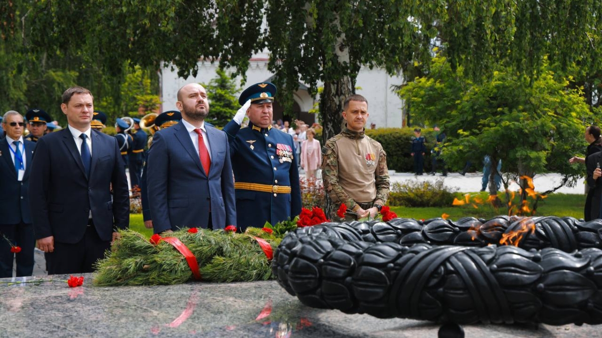 Вячеслав Федорищев поздравил Сызранское высшее военное училище летчиков с 85-летием