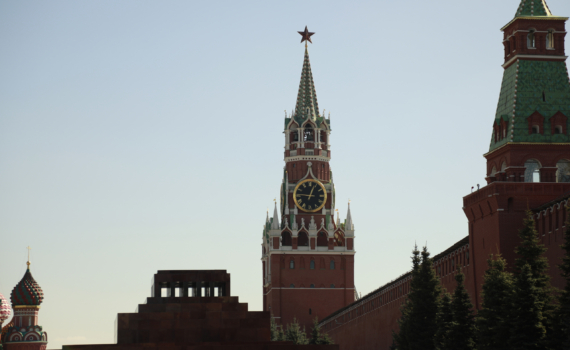 Губернаторы не должны становиться слишком независимыми для сохранения своих постов, заявил эксперт