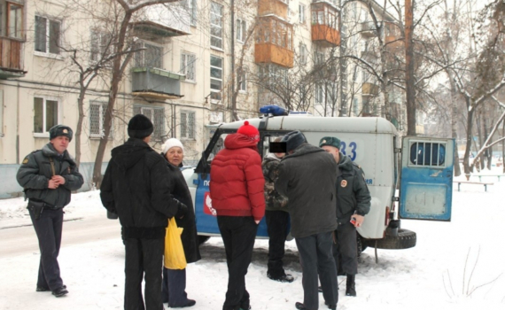 Подростковые нацистские ячейки, как в зеркале, отражают серьёзные проблемы современности, заявил журналист