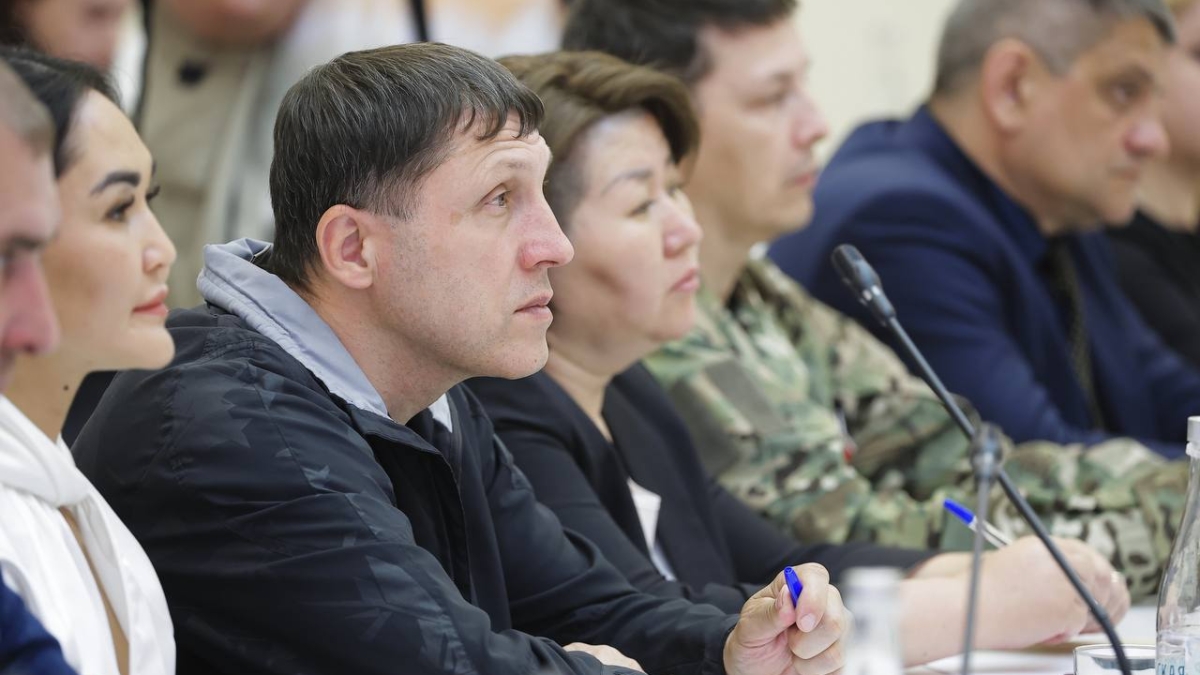 Вячеслав Федорищев встретился с выпускниками первого потока регпрограммы «Школа героев»