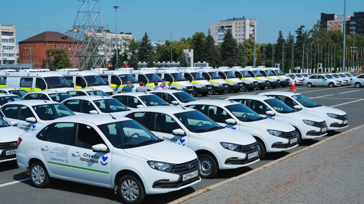 106 «неотложек» переданы в учреждения здравоохранения Самарской области