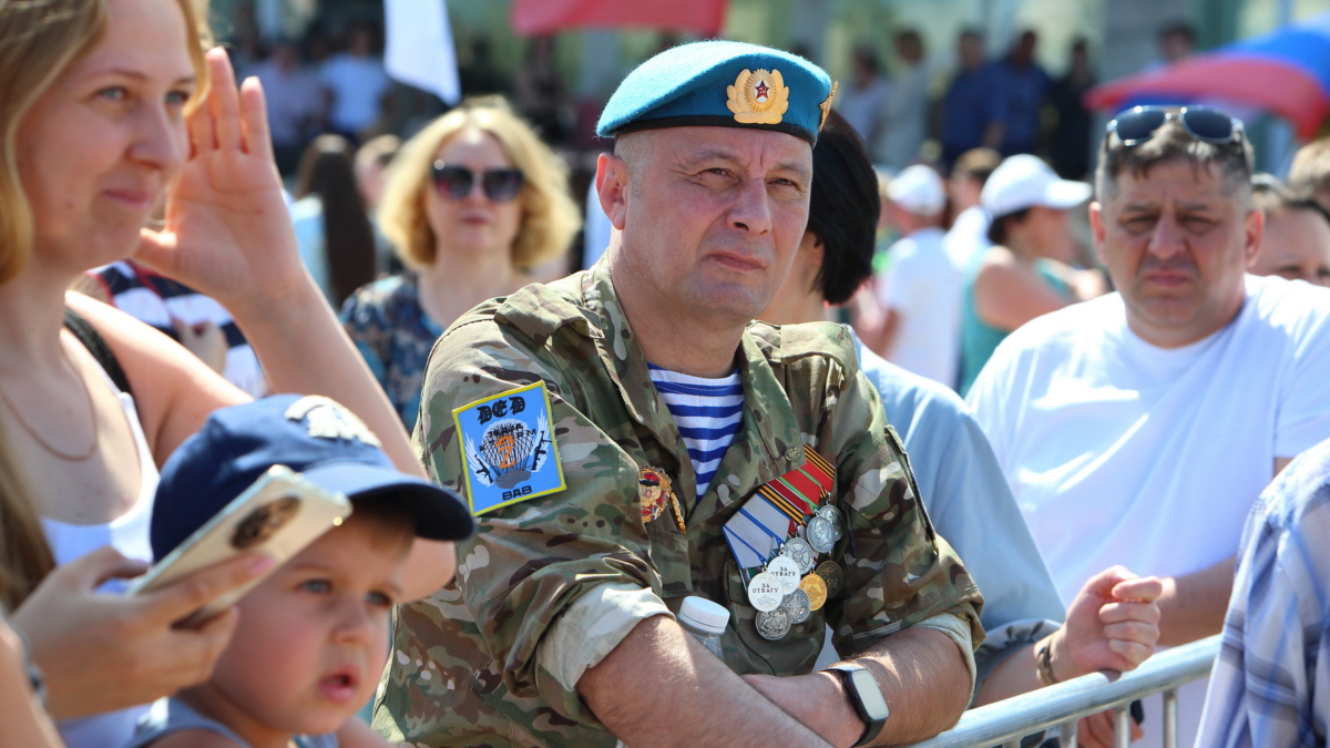 Губернатор Владимир Мазур поздравил жителей Томской области с Днем России