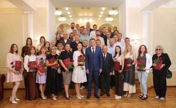 Мэр Воронежа Сергей Петрин поздравил строителей в преддверии профессионального праздника