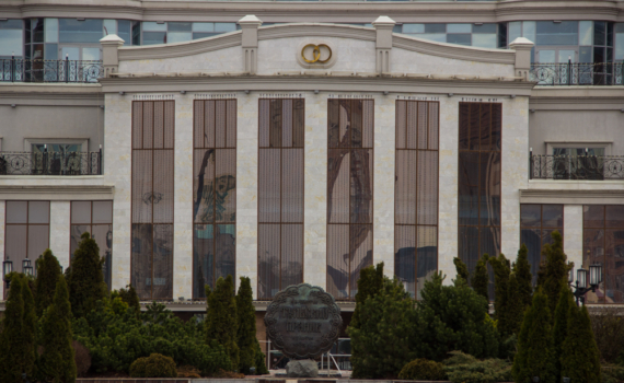 Громкий развод Диброва: 750 миллионов, трое детей и никаких уступок жене – процесс обещает быть напряженным