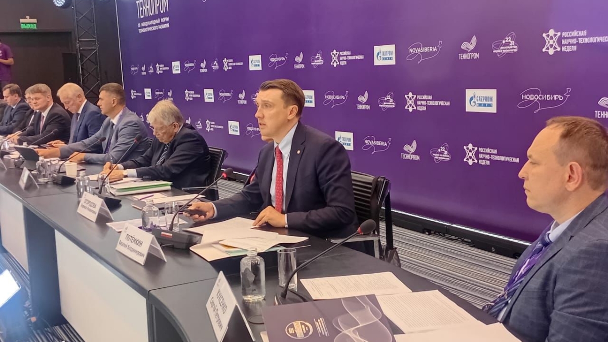 Губернатор Мазур обсудил на «Технопроме» производственно-технологическое сотрудничество с Беларусью