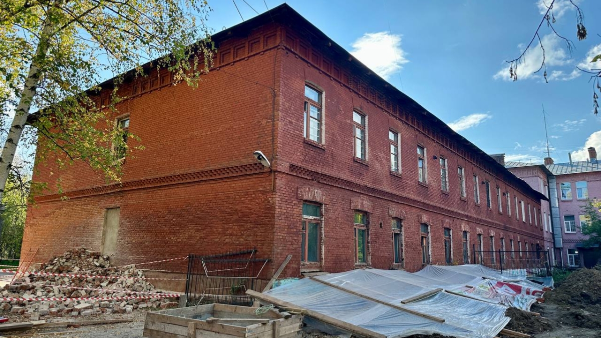 В Томске начался капремонт исторического здания психиатрической больницы