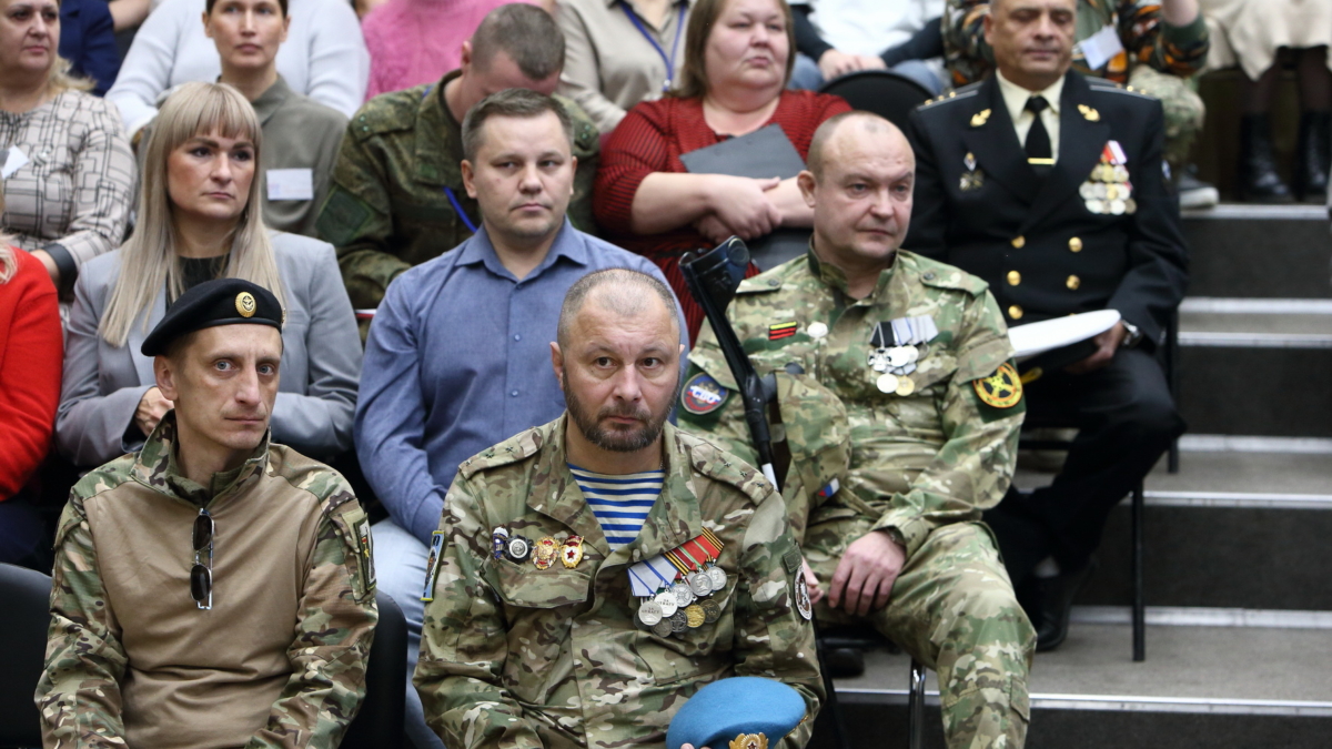 Губернатор Владимир Мазур открыл в Томске первый форум ветеранов СВО «Zа возможности»