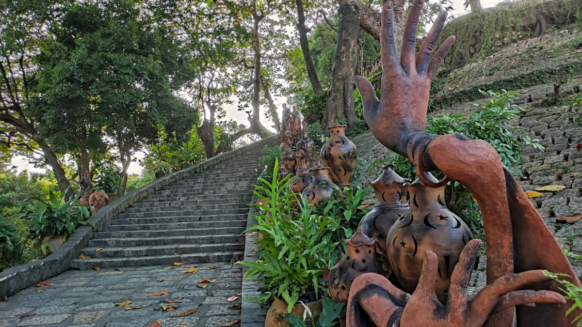 Траур в Таиланде: что закрыто для туристов после смерти королевы Сирикит ООО «СДК»