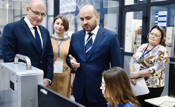 В Самару с рабочим визитом прибыл вице-премьер Дмитрий Чернышенко В Самару с рабочим визитом прибыл вице-премьер Дмитрий Чернышенко