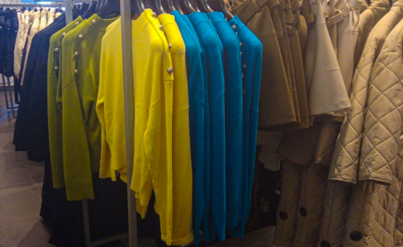 Я 5 лет работала в секонд-хенде: вот что НИКОГДА не возьму оттуда – что можно покупать без риска Я 5 лет работала в секонд-хенде: вот что НИКОГДА не возьму оттуда – что можно покупать без риска