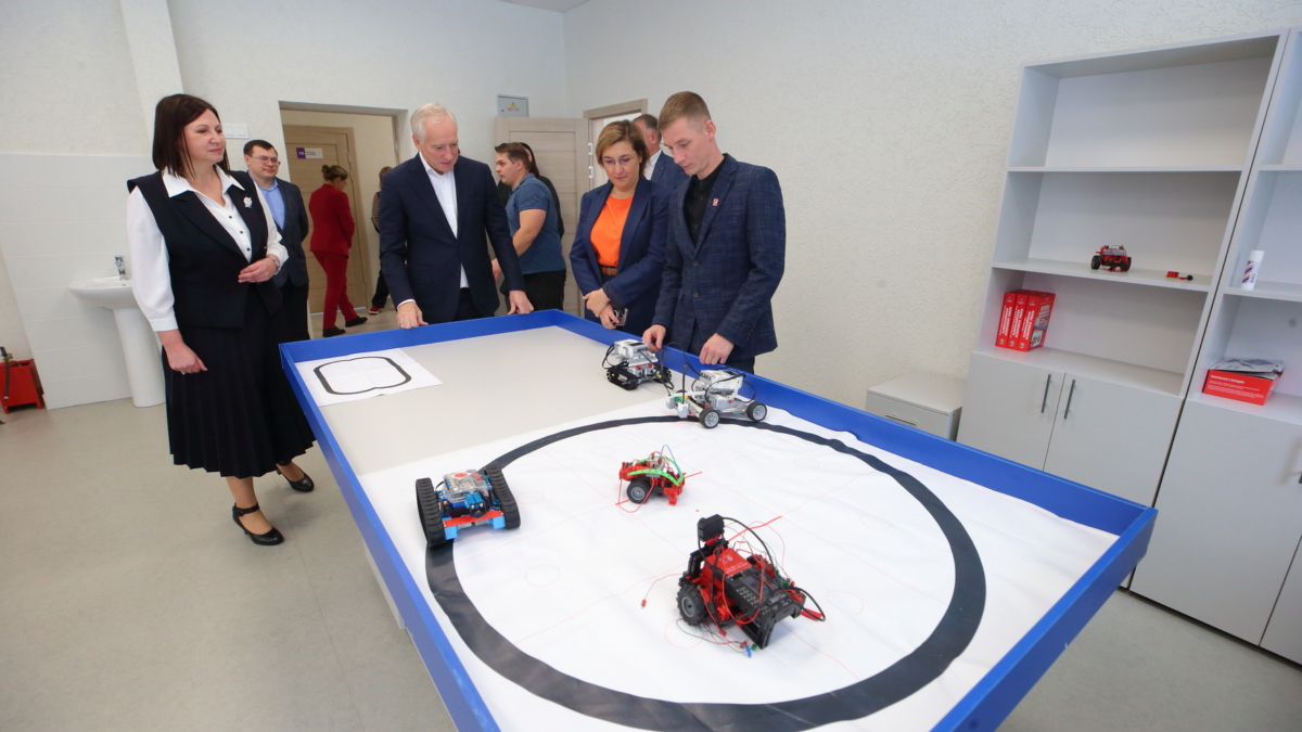 Томский губернатор открыл отремонтированную по нацпроекту школу поселка Улу-Юл