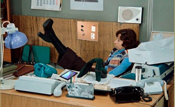 Тренд осень-зима: забудьте о ботильонах — как сапоги из 60-х делают ноги бесконечными Тренд осень-зима: забудьте о ботильонах — как сапоги из 60-х делают ноги бесконечными