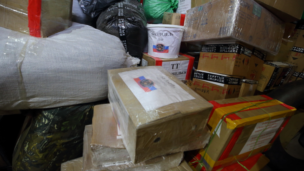 Техника, бани, продукты: из Томской области в зону СВО отправилась большая партия шефского груза