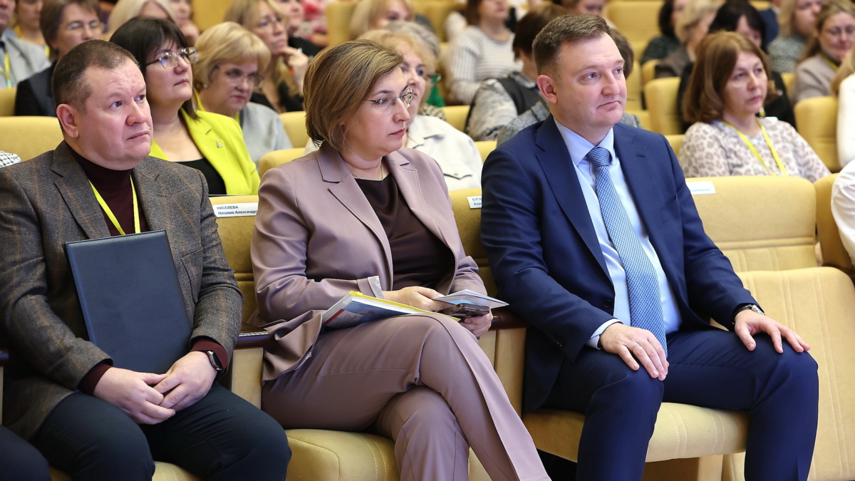 Участники I Всероссийских педагогических чтений в Томске обсуждают лучшие практики эмоционального образования