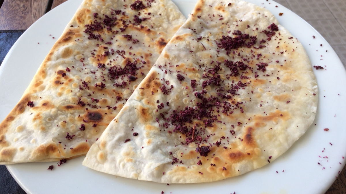 Лепёшки с сыром: идеальный завтрак для занятых мам за пару минут — когда нет времени стоять у плиты ИА SM-News