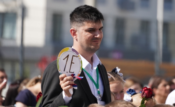 Права ребенка в РФ поставлены выше прав взрослых, заявил эксперт