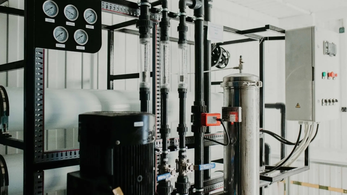 Губернатор Мазур и глава Томского политеха запустили первую в России  «холодную» геотермальную станцию