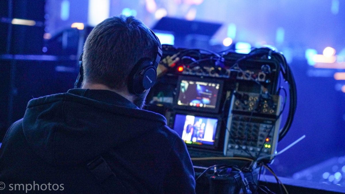 Внезапный голос в эфире радио Судного дня: прозвучал сигнал со словом Латвия — что бы это значило ИА SM-News