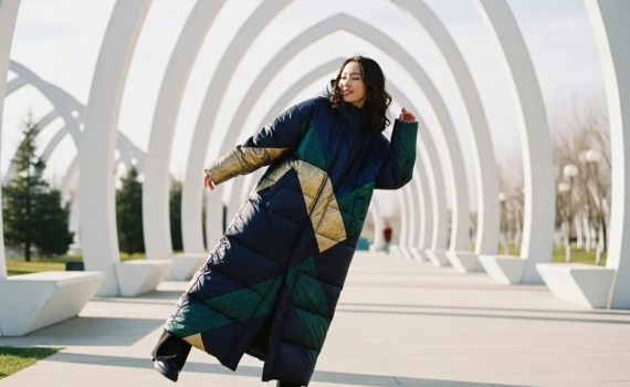 Низкий рост не приговор: три звездных лайфхака для длинных ног – высота каблука не важна