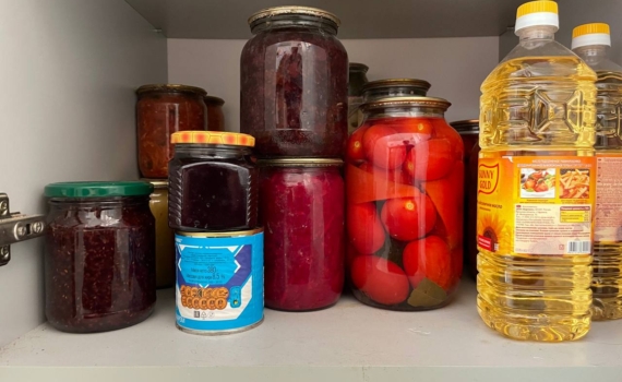 Год-два, и вкус ушел: почему не стоит хранить заготовки годами — тайный враг в банке