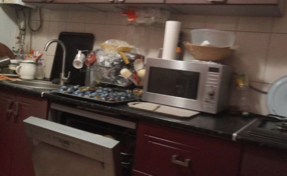 Оставить нельзя выбросить: 9 гениальных идей использовать старые кастрюли в доме и даче — они удивят