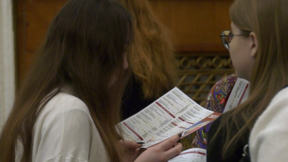 Внимание, выпускники-2026: официальные даты ЕГЭ, ОГЭ и шанс на пересдачу — не упустите основные дни ИА SM-News