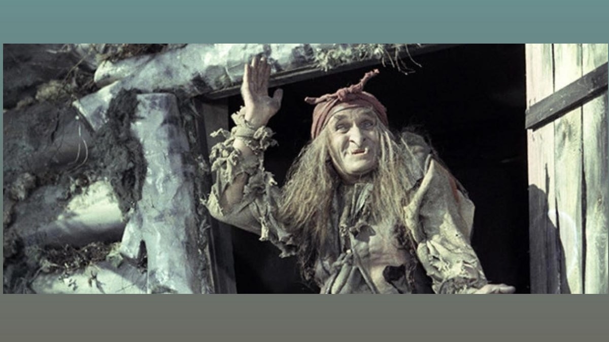 Баба-Яга: страж в загробный мир или страшный персонаж из сказок? Правда об избушке на курьих ножках Коллаж ИА SM-News