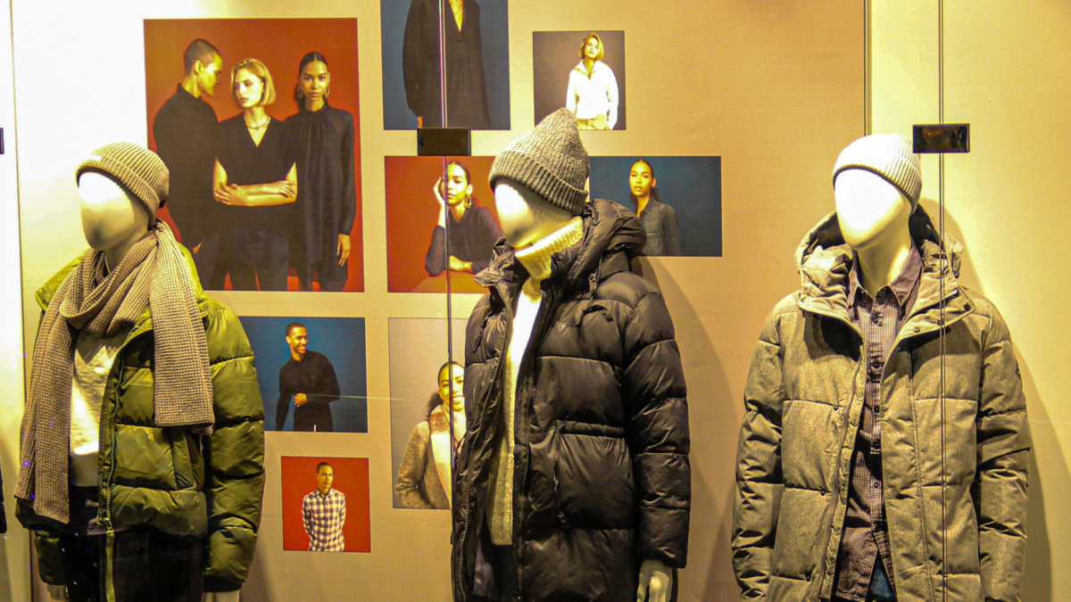 Сухой закон для пуховика: без паники, воды и стирки — экспресс-метод очистки куртки дома ИА SM-News