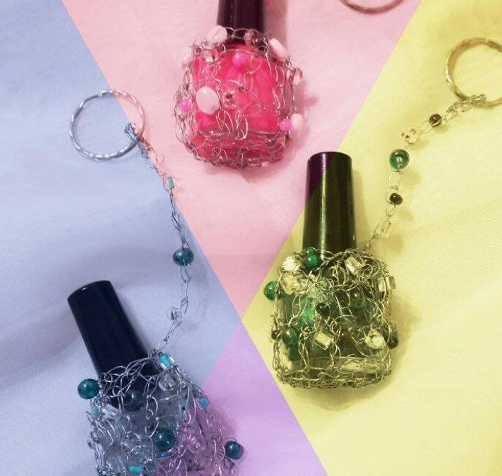 Маникюр, который подойдет к любому новогоднему наряду: 10 идей с глиттером и перламутром ИА SM.News