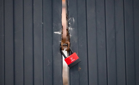 Коррупция и лоббизм не позволяют решить проблему полулегальной торговли на рынках Коррупция и лоббизм не позволяют решить проблему полулегальной торговли на рынках