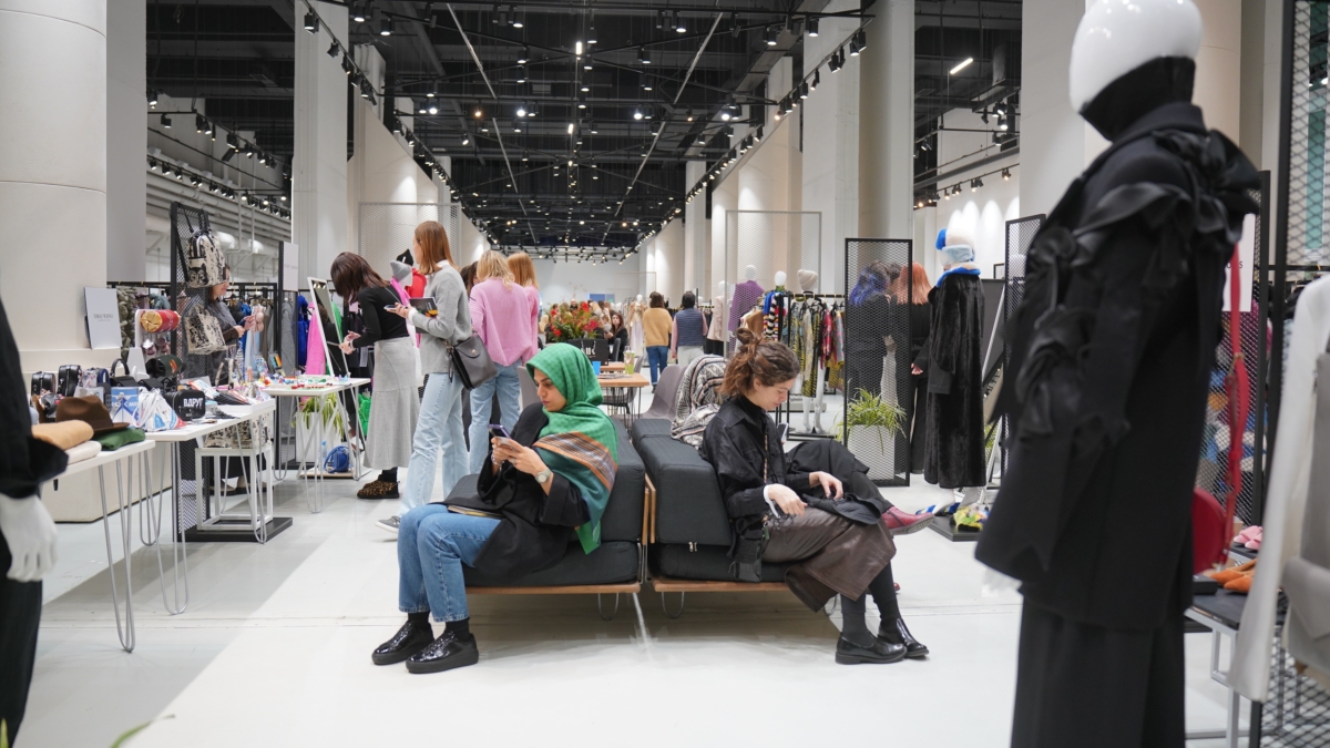 Снимайте кеды: модники столицы давно носят дерби — главная обувь 2026 года по версии стилистов Светлана Мулыкина