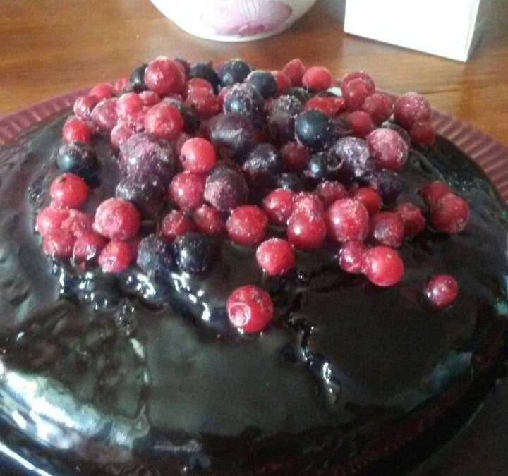 Забудьте про постную скуку: шоколадный манник с вишней и глазурью — как в дорогом кафе ИА SM.News