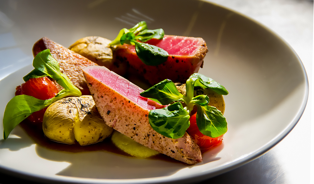 От головы до хвоста: кулинарные лайфхаки с красной рыбой — рулет, котлеты и ещё 4 блюда ИА SM-News